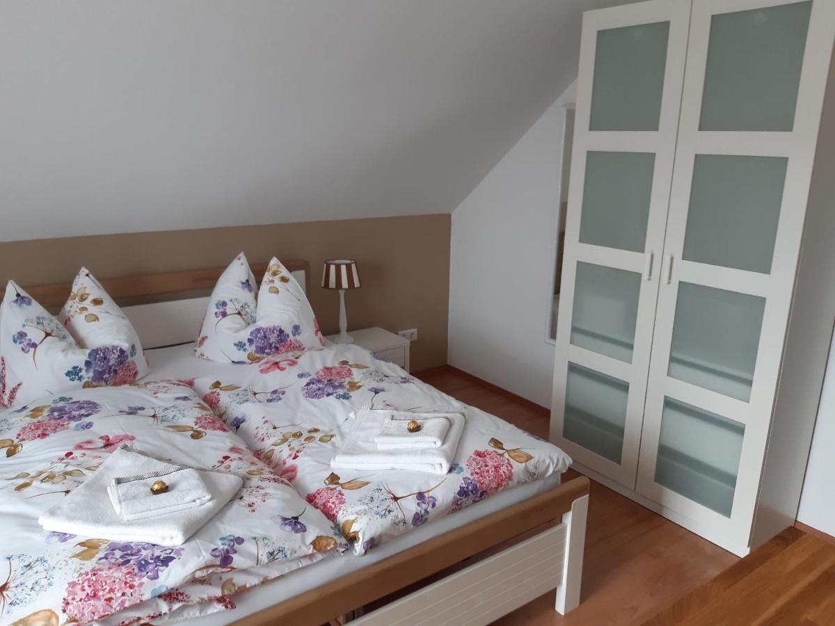 Gastezimmer Rosi Bad Klosterlausnitz Εξωτερικό φωτογραφία